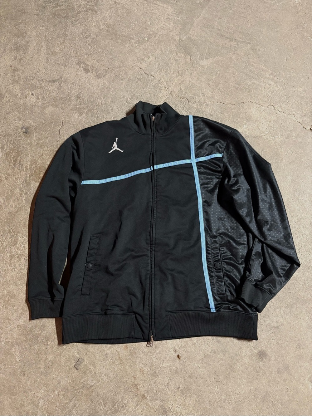 VTG Air Jordan Men’s Black Embroidery Full zip hip hop track jacket size M